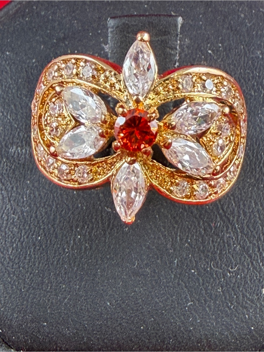14KT HGE Flower Ring with Red Center and Clear Crystals Sz 6 1/2